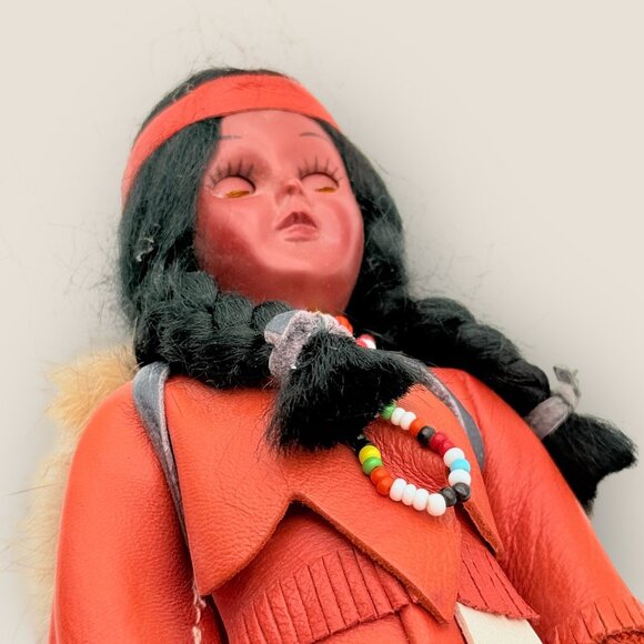 Vintage Native American-Inspired 7.5 inch Doll Beaded Necklace Leather Outfit - Picture 3 of 4